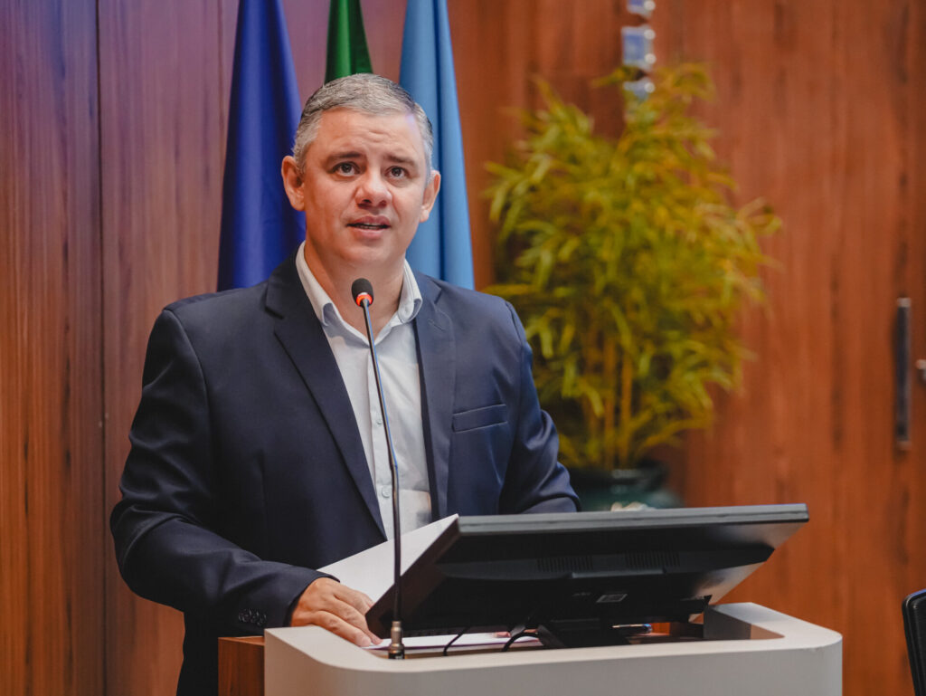 Lucas Badan destaca diálogo e transparência na análise de vetos e da autorregularização tributária em Nova Mutum