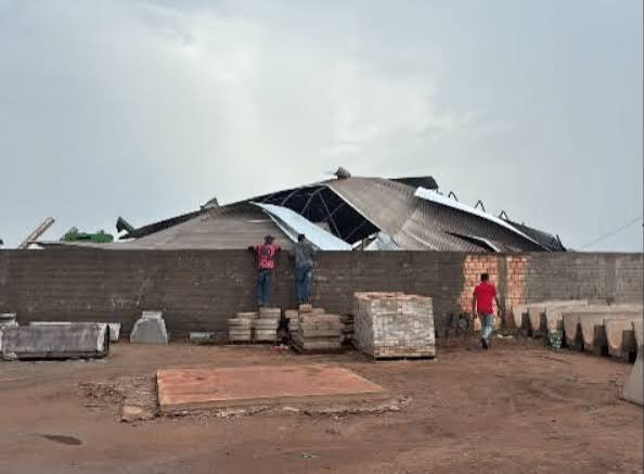 Vendaval provoca destruição em Matupá e mobiliza prefeitura