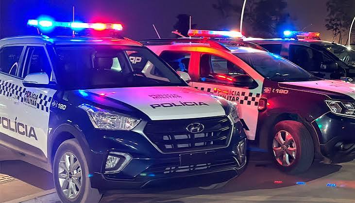 Jovem é encontrado dormindo de cueca sobre carro em Sorriso