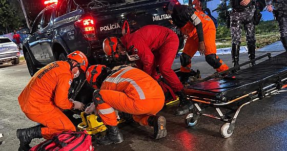 Motociclista fica ferido após batida com viatura da PM em Nova Mutum